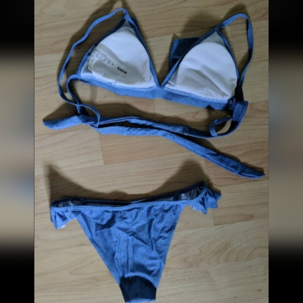 SHEIN Blue Ruffle Bikini - Picture 2 of 5